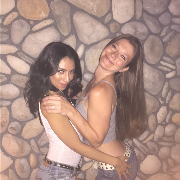 Meet your Posher, Kori - Picture 5 of 7