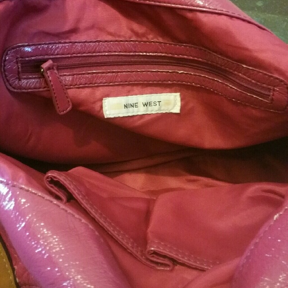 NINE WEST FUSHIA HOBO HANDBAG - Picture 2 of 4