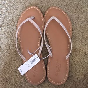 Old navy flip flops