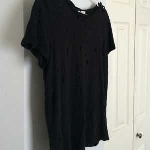 black distressed tee