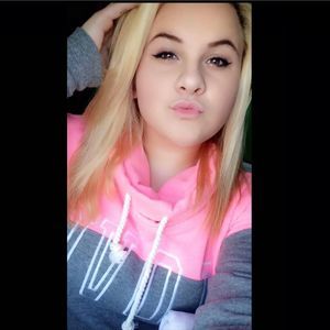 Meet your Posher, Raylenn