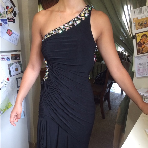 Prom Dress - Picture 2 of 4