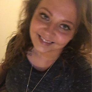 Meet your Posher, Katelyn