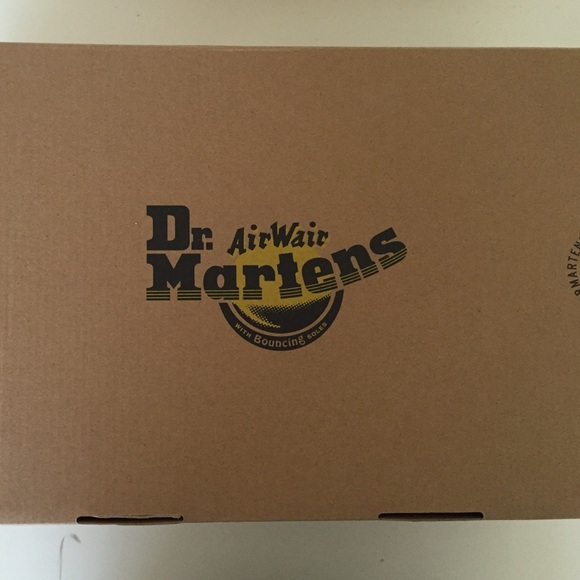 Size:9 Classic Patent Leather Dr. Martens Boots