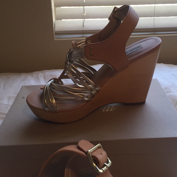 ✨Steve Madden Wedges - Picture 2 of 3