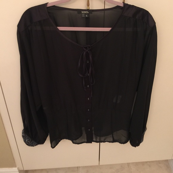 XOXO BEAUTIFUL ⭐️sheer black top