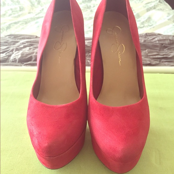 Jessica Simpson - Crimson Suede Platform Pump 👠
