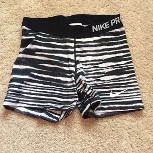 Nike pro spandex women