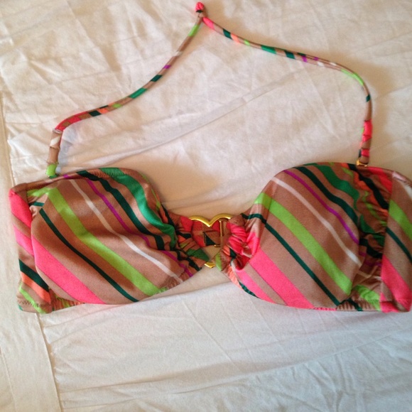 ✅SOLD✅NWOT VS striped bikini top