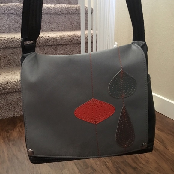 Queen bee creations truckette purse