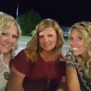 Meet your Posher, Danett