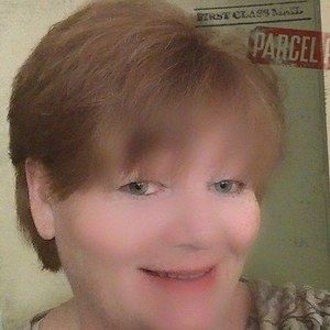 Meet your Posher, Leigh