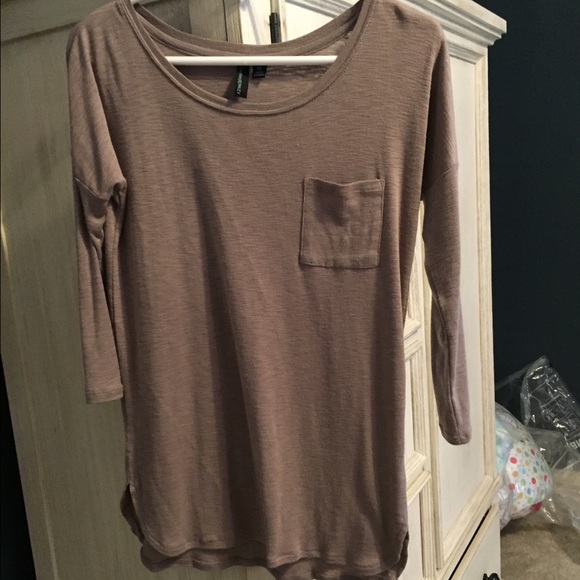 Tan quarter-length top