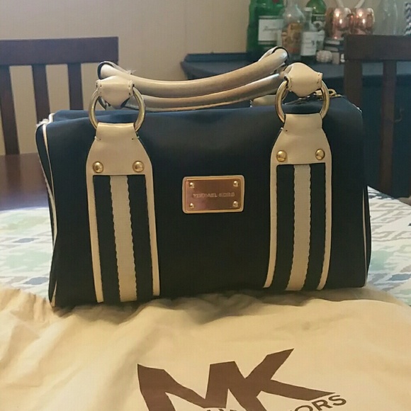 Small Michael Kors Navy and White Bag
