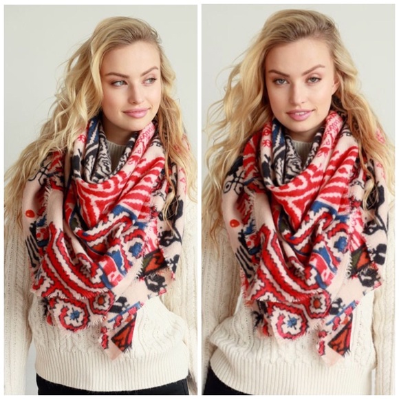 🌸Red & Navy Tribal Blanket Scarf - Picture 3 of 3