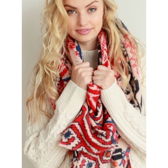 LAST ONE SALE! 🌸Red & Navy Tribal Blanket Scarf - Picture 2 of 3