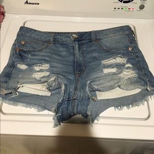 Hi-Rise Festivals Light Wash American Eagle Jeans
