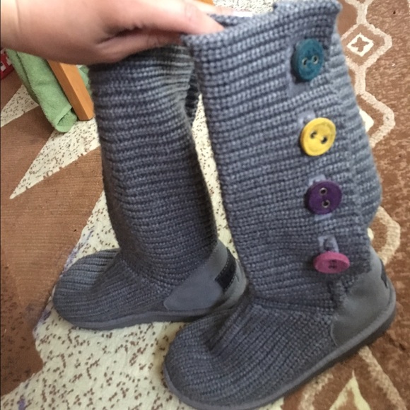 Uggs knitted/cardigan size 7.5
