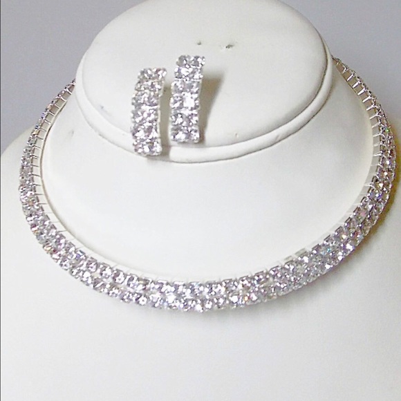 🇯🇵LAST ONE!!! Rhinestone Necklace Set - Picture 2 of 4