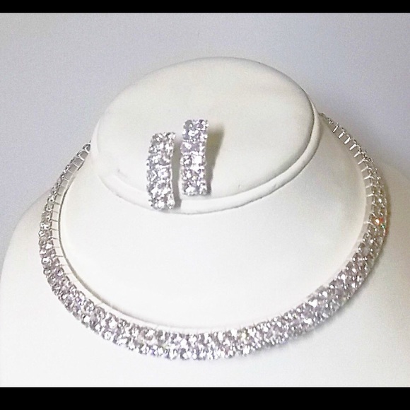 🇯🇵LAST ONE!!! Rhinestone Necklace Set - Picture 3 of 4