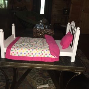 Doll bed