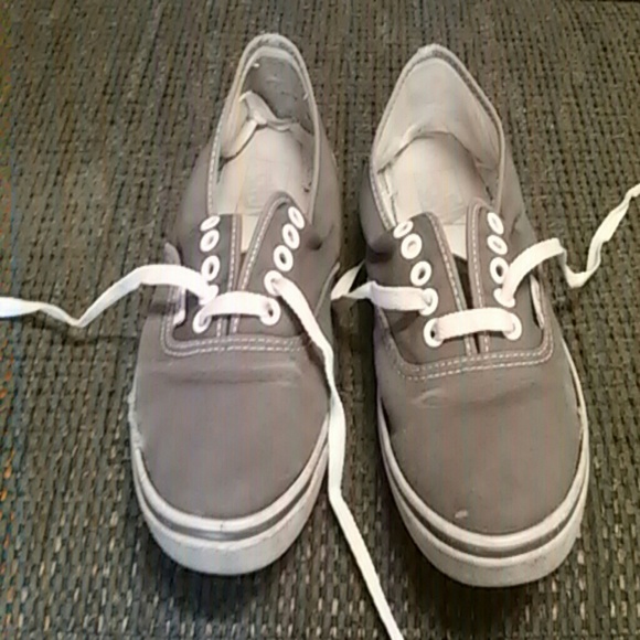 Vans - Picture 2 of 4