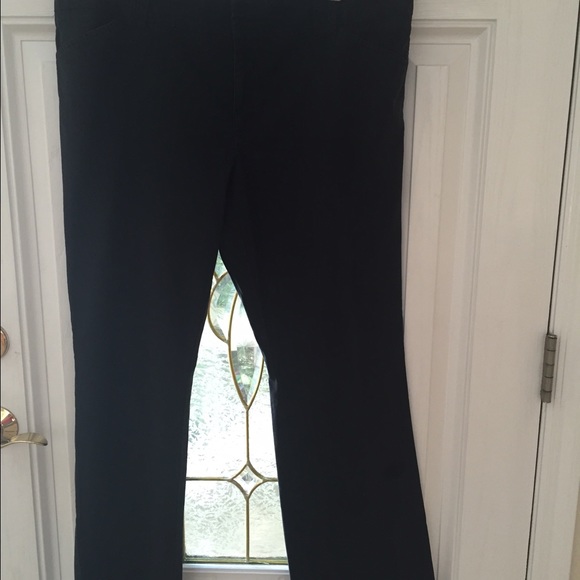 Pin stripes black pants