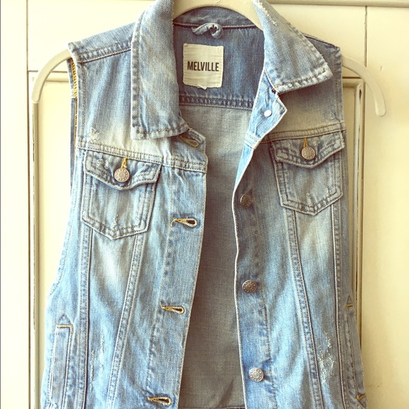 Sleeveless Jacket