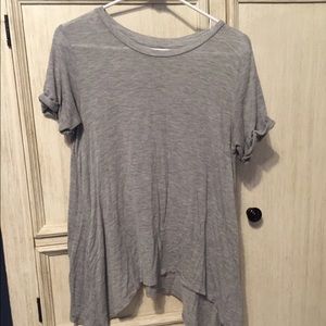 Loose-fitting tee