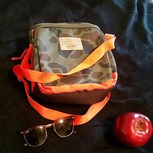 Gap lunch bag
