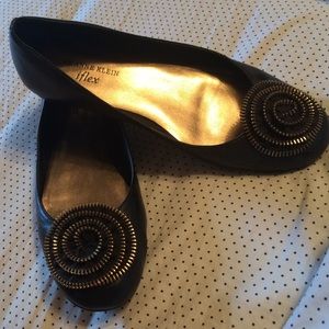 Anne Klein flat with zipper detail. Worn once.
