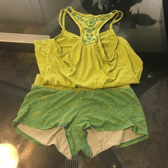 Pj set - Picture 2 of 2