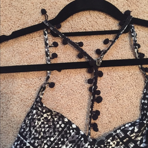 Tribal-print romper - Picture 3 of 4