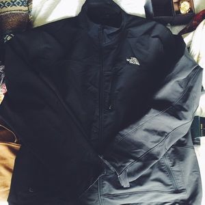 Men's XXL North Face coated and lined jacket