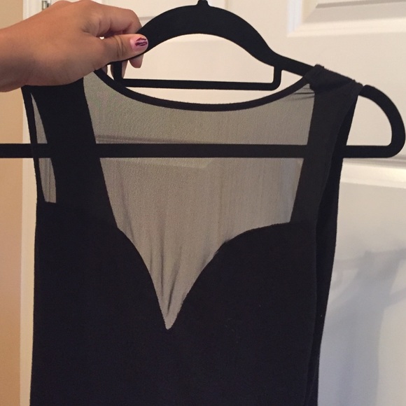 Black V-neck Dress - Picture 2 of 3