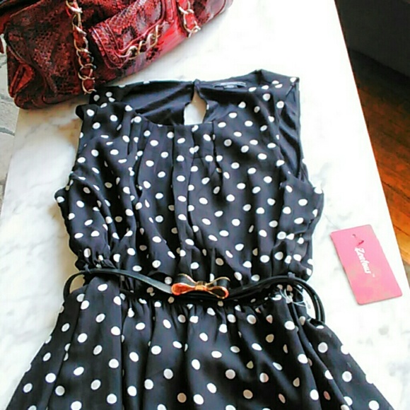 ZEALOUS POLKA A DOT DRESS  SIZE MEDIUM/MEDIUM. NEW - Picture 4 of 4