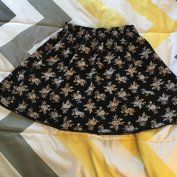 Chiffon skirt - Picture 1 of 2