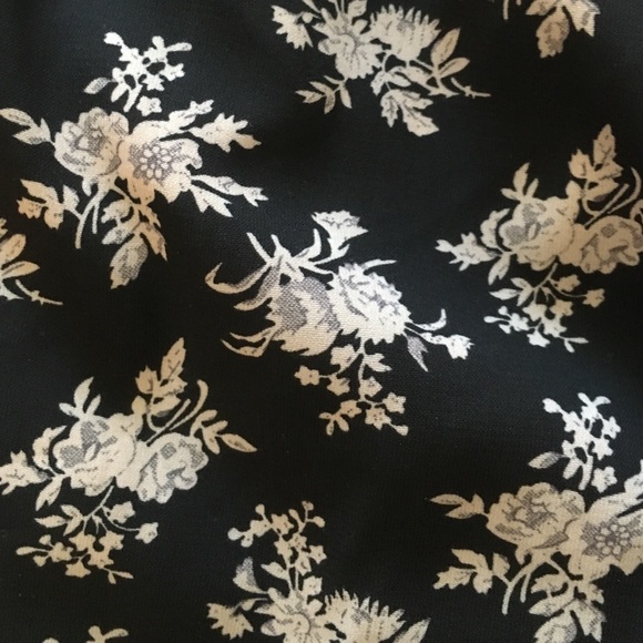 Chiffon skirt - Picture 2 of 2