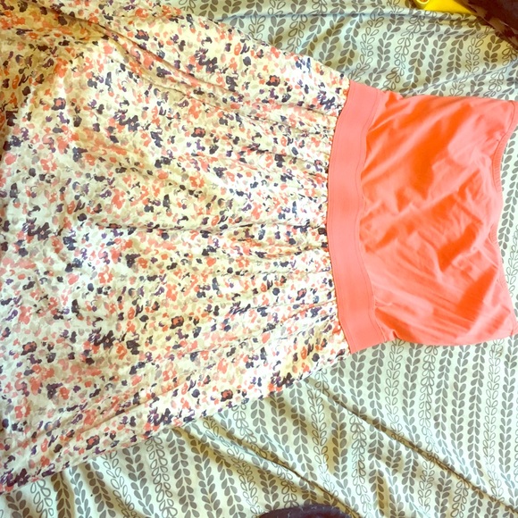 Medium, Strapless Guess Dress