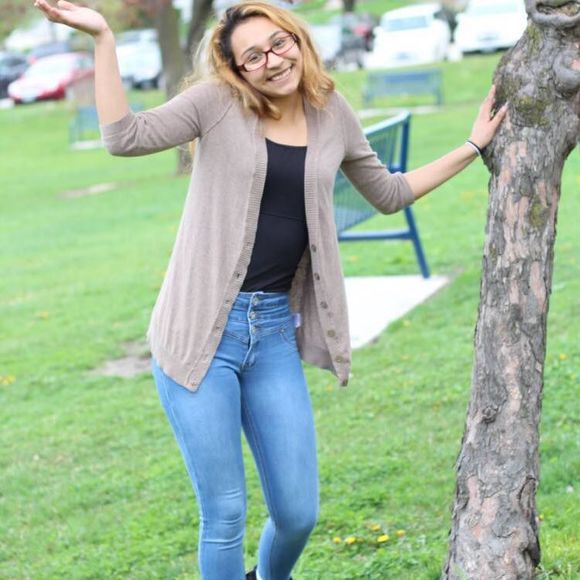 Meet your Posher, Taima - Picture 1 of 1