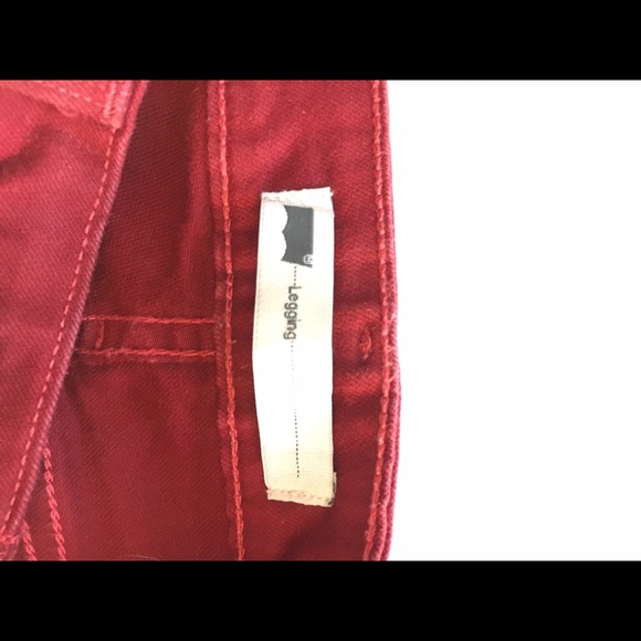 Levi's - Picture 2 of 4