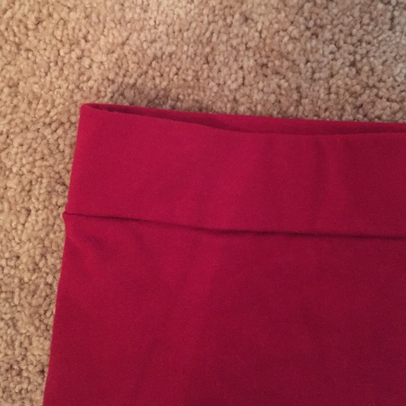 Red mini pencil skirt - Picture 2 of 2