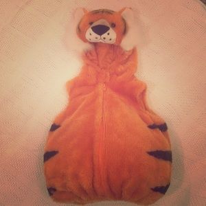 Adorable baby tiger costume!