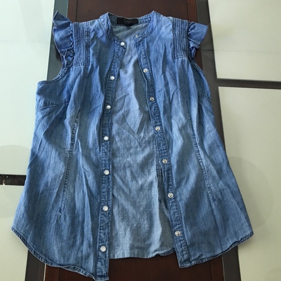 Jessica Simpson denim top