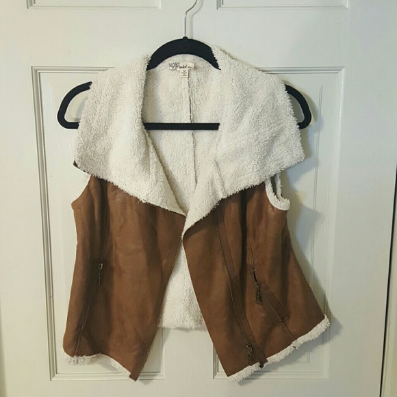 Faux suede sheepskin vest - Picture 1 of 3