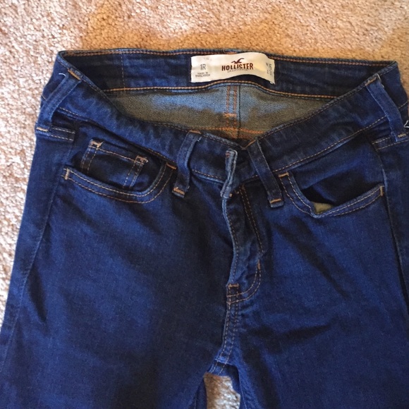 Hollister dark wash jeans - Picture 2 of 4