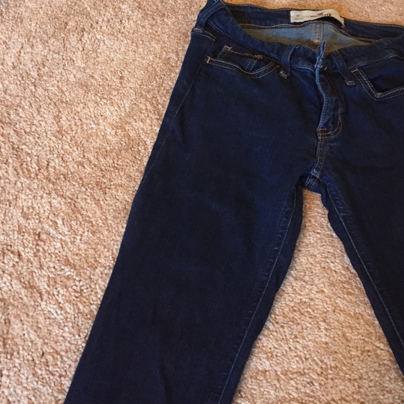 Hollister dark wash jeans - Picture 3 of 4