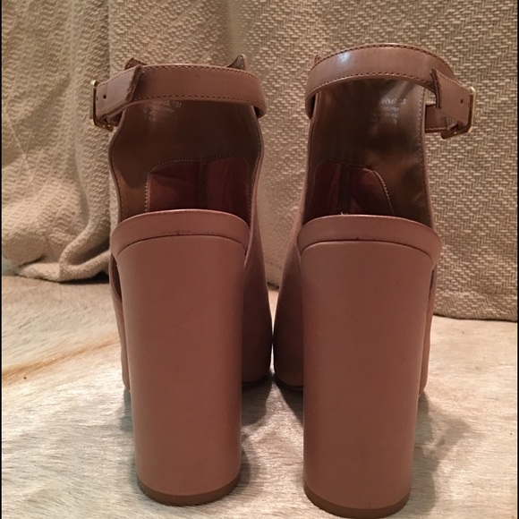 Steve Madden Callvin Heels - Picture 2 of 3