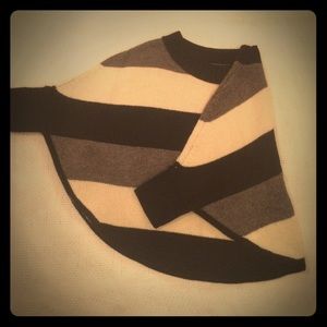 Stylish knot cape will swing you into fall!