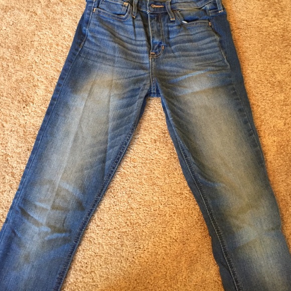 Hollister light wash jeans - Picture 3 of 4